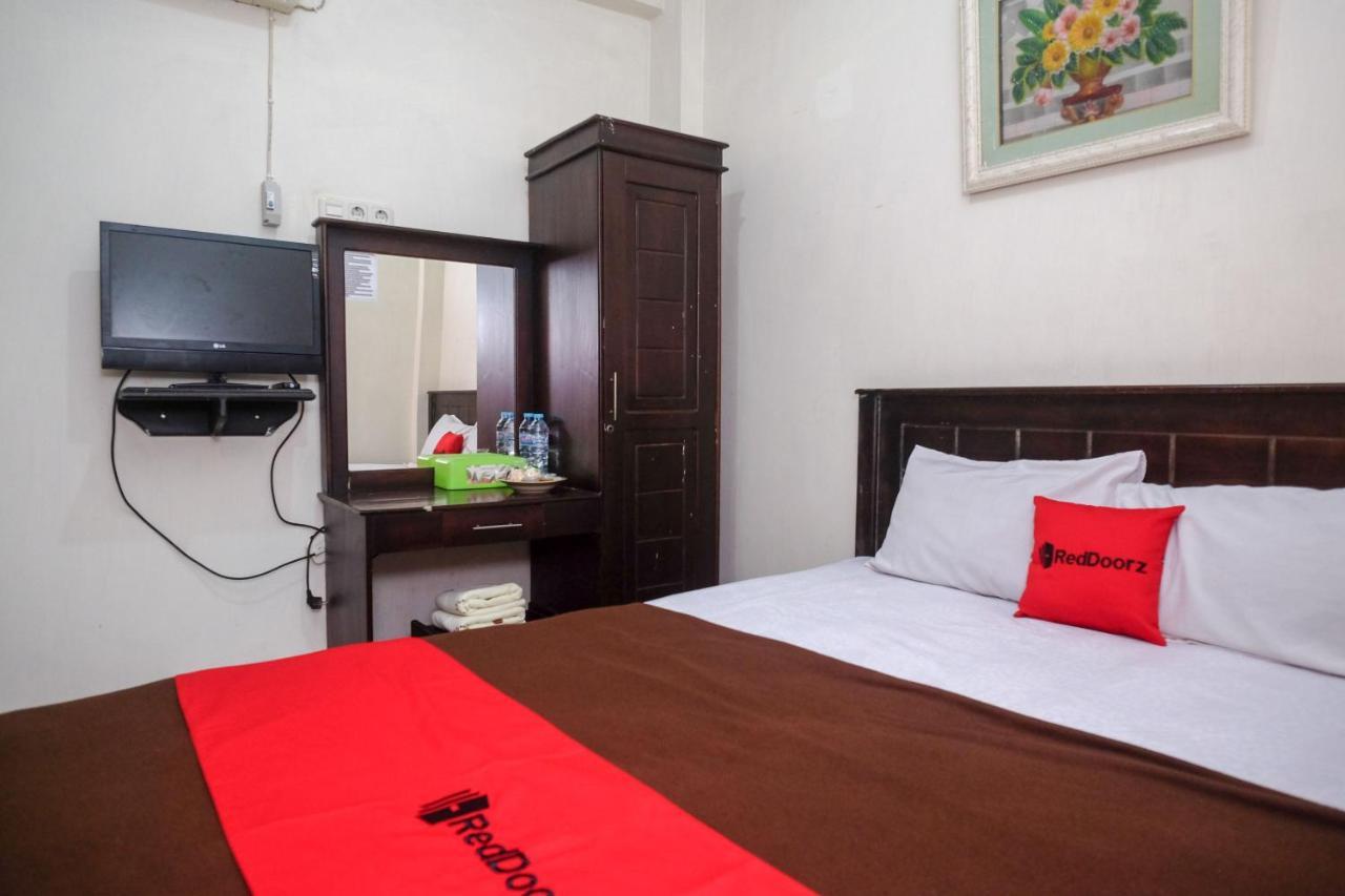Reddoorz At Hotel Rich Parepare Near Pantai Mattirotasi Екстериор снимка