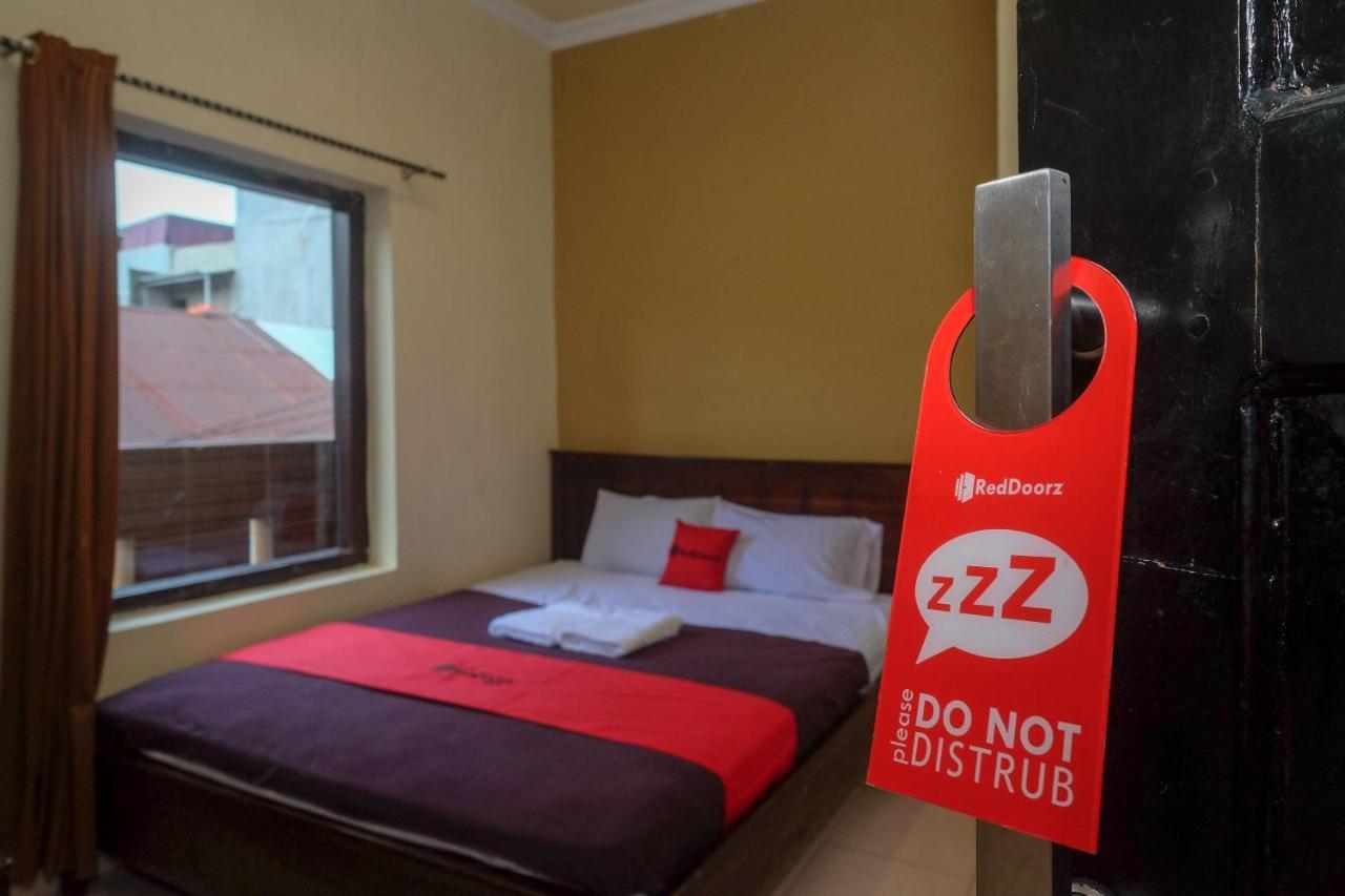 Reddoorz At Hotel Rich Parepare Near Pantai Mattirotasi Екстериор снимка