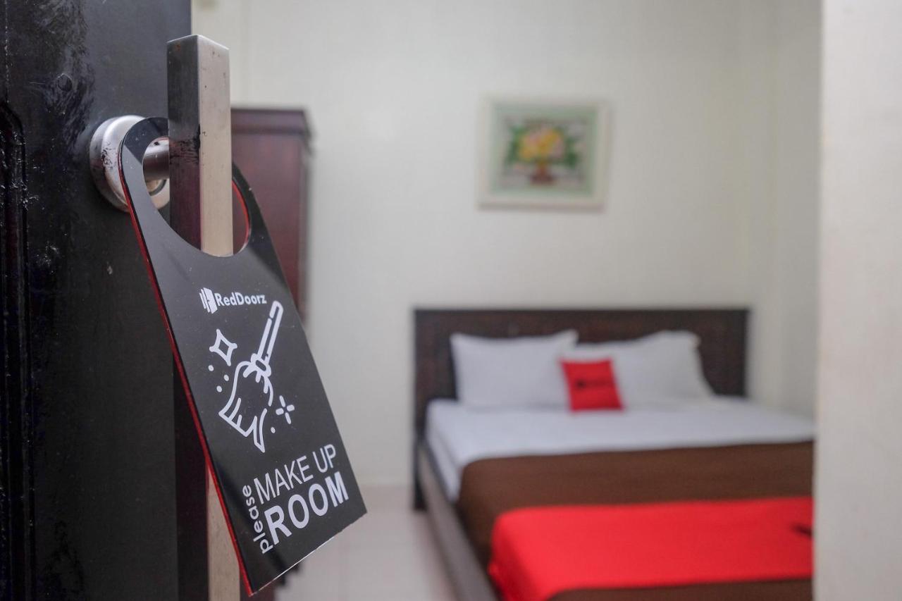 Reddoorz At Hotel Rich Parepare Near Pantai Mattirotasi Екстериор снимка