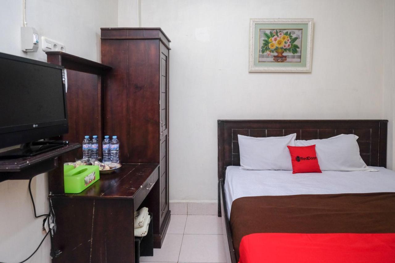Reddoorz At Hotel Rich Parepare Near Pantai Mattirotasi Екстериор снимка