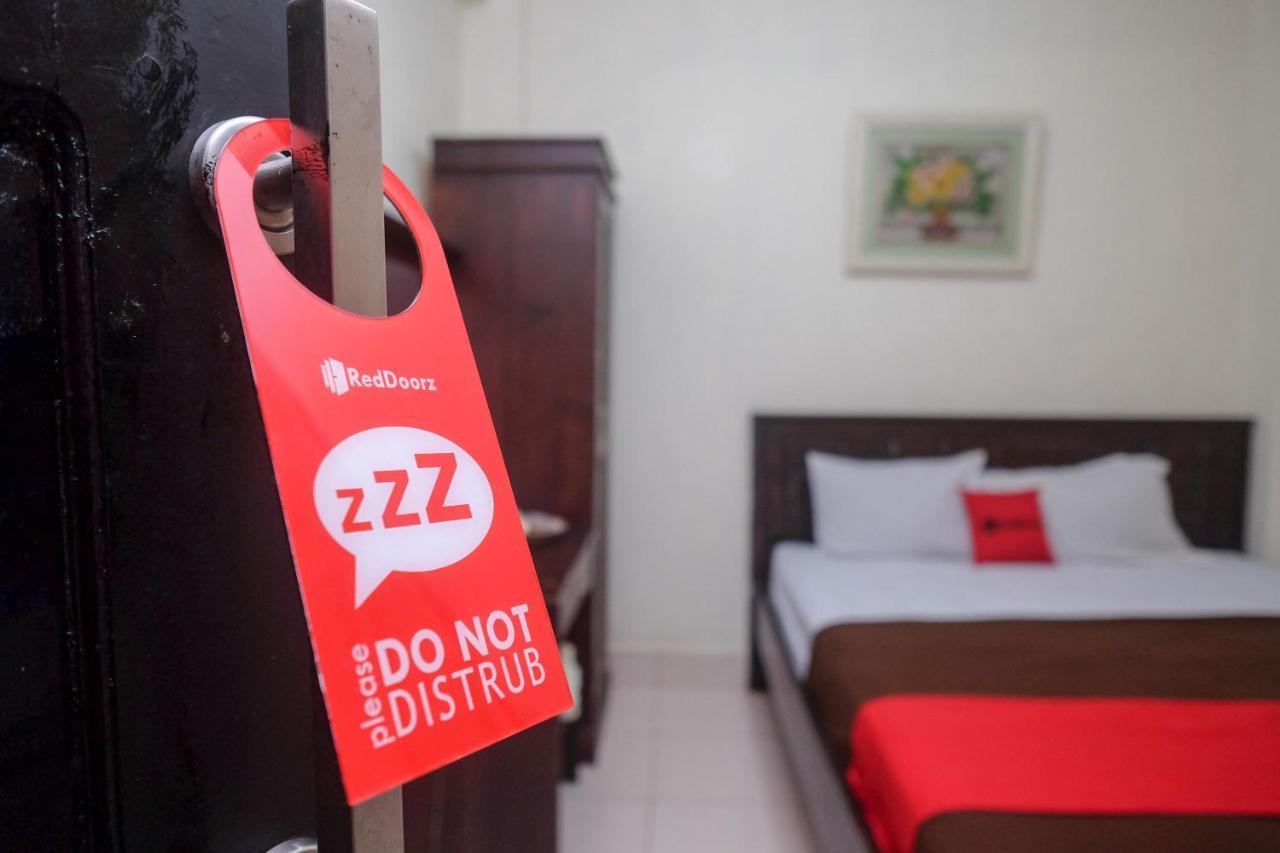 Reddoorz At Hotel Rich Parepare Near Pantai Mattirotasi Екстериор снимка