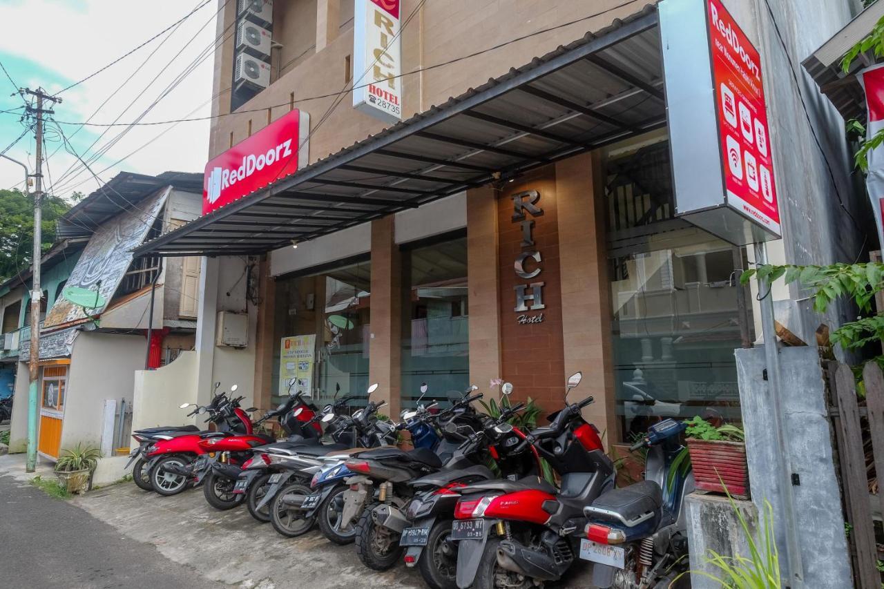 Reddoorz At Hotel Rich Parepare Near Pantai Mattirotasi Екстериор снимка