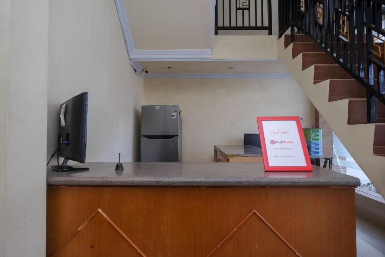 Reddoorz At Hotel Rich Parepare Near Pantai Mattirotasi Екстериор снимка