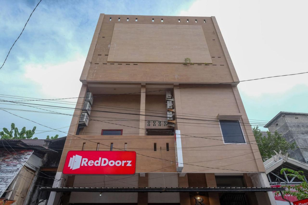 Reddoorz At Hotel Rich Parepare Near Pantai Mattirotasi Екстериор снимка